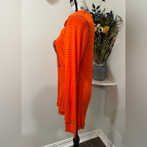 Live and Let Live Vibrant Orange/ Black Beaded Black Cat, Green Eyes, Top size L - Picture 6 of 11